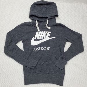 Nike Hoodie Sweatshirt Women's XS Gray Sportswear Pullover Lightweight 823701